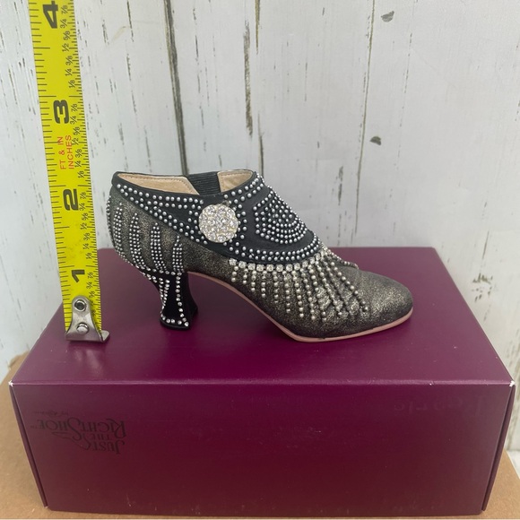 Just the Right Shoe by Raine “Parisian Nights” Miniature Shoe - Picture 11 of 14